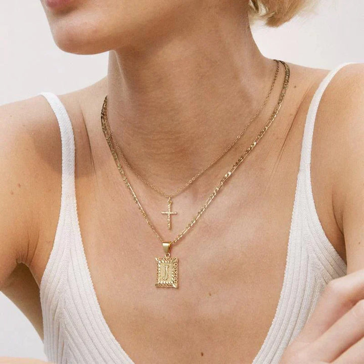Conjunto Collar Cruz e Inicial