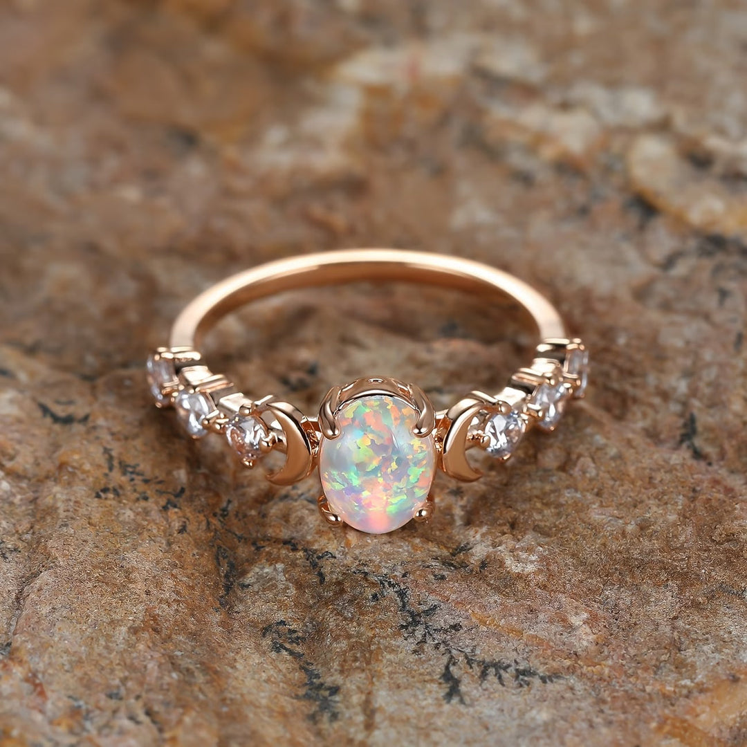 Anillo Luna Creciente de Ópalo