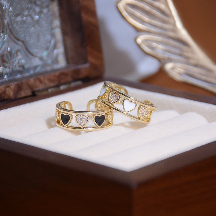 Anillo abierto de corazón con circonitas