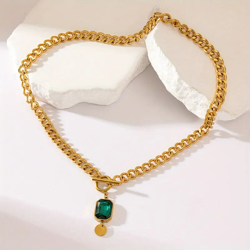 Collar de cadena gruesa con colgante