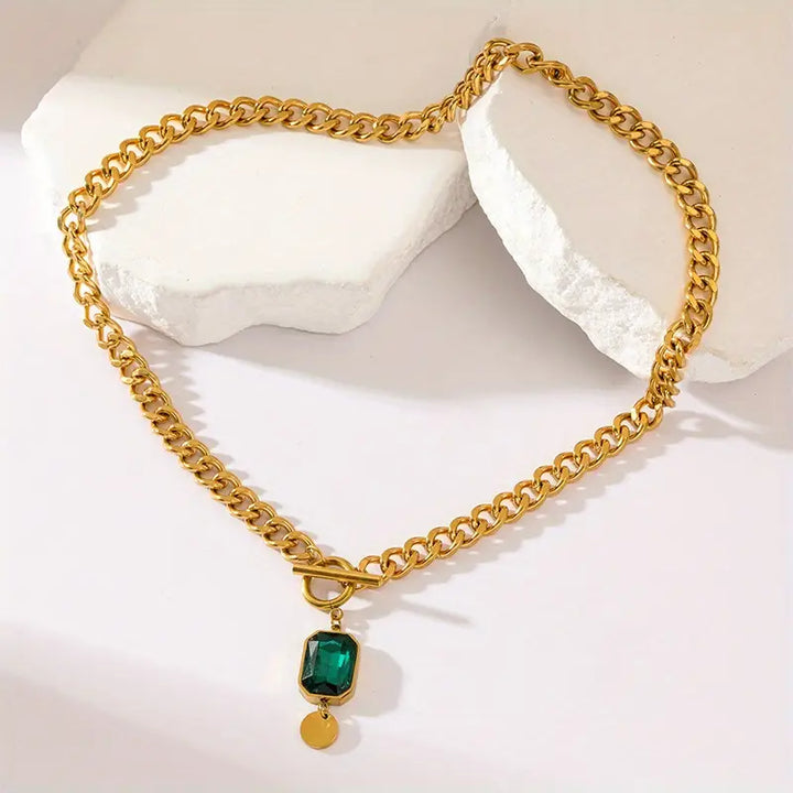 Collar de cadena gruesa con colgante