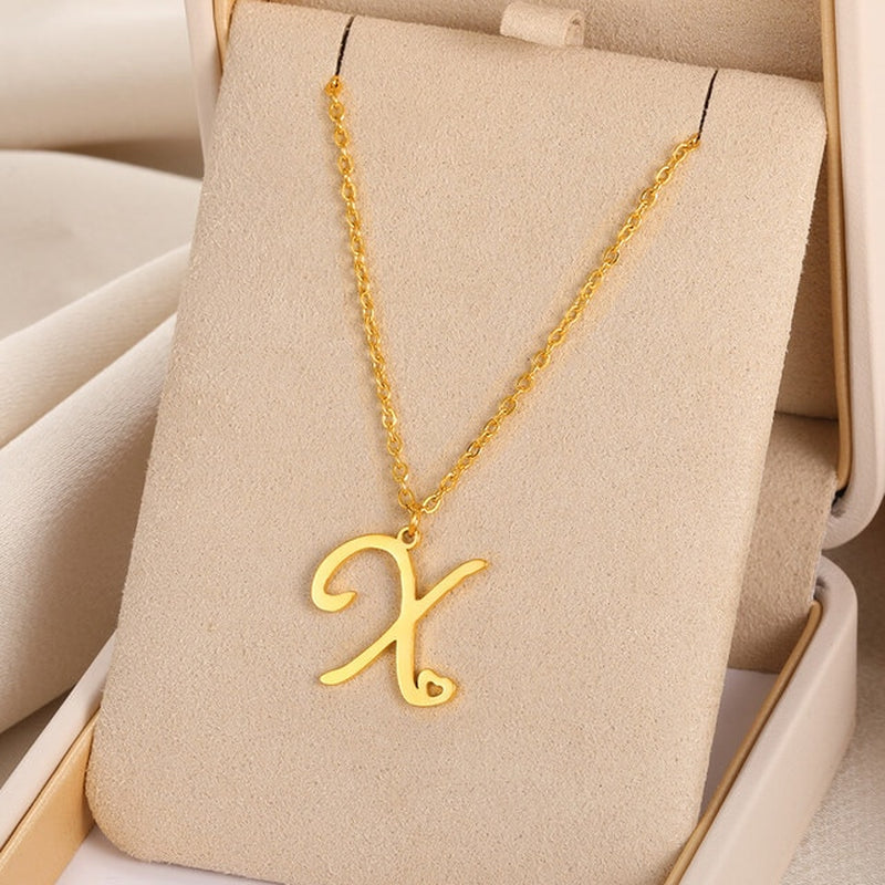 Collares con colgante de inicial
