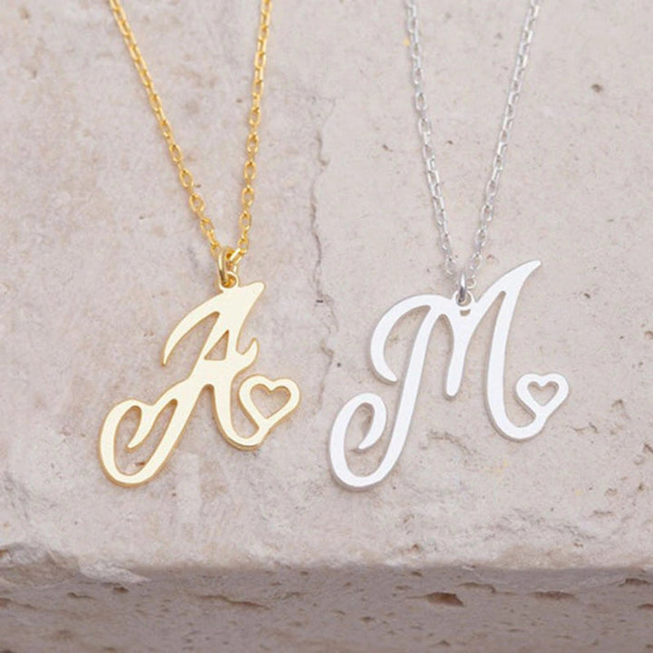 Collares con colgante de inicial