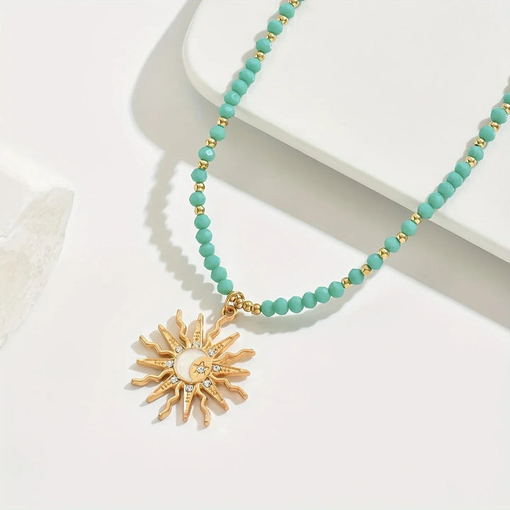 Collar Sol de Oro con Estilo