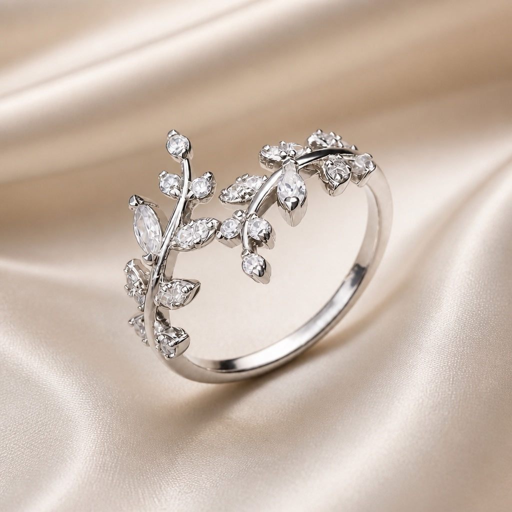 Anillo Enredadera Circonitas Oro Blanco Ajustable