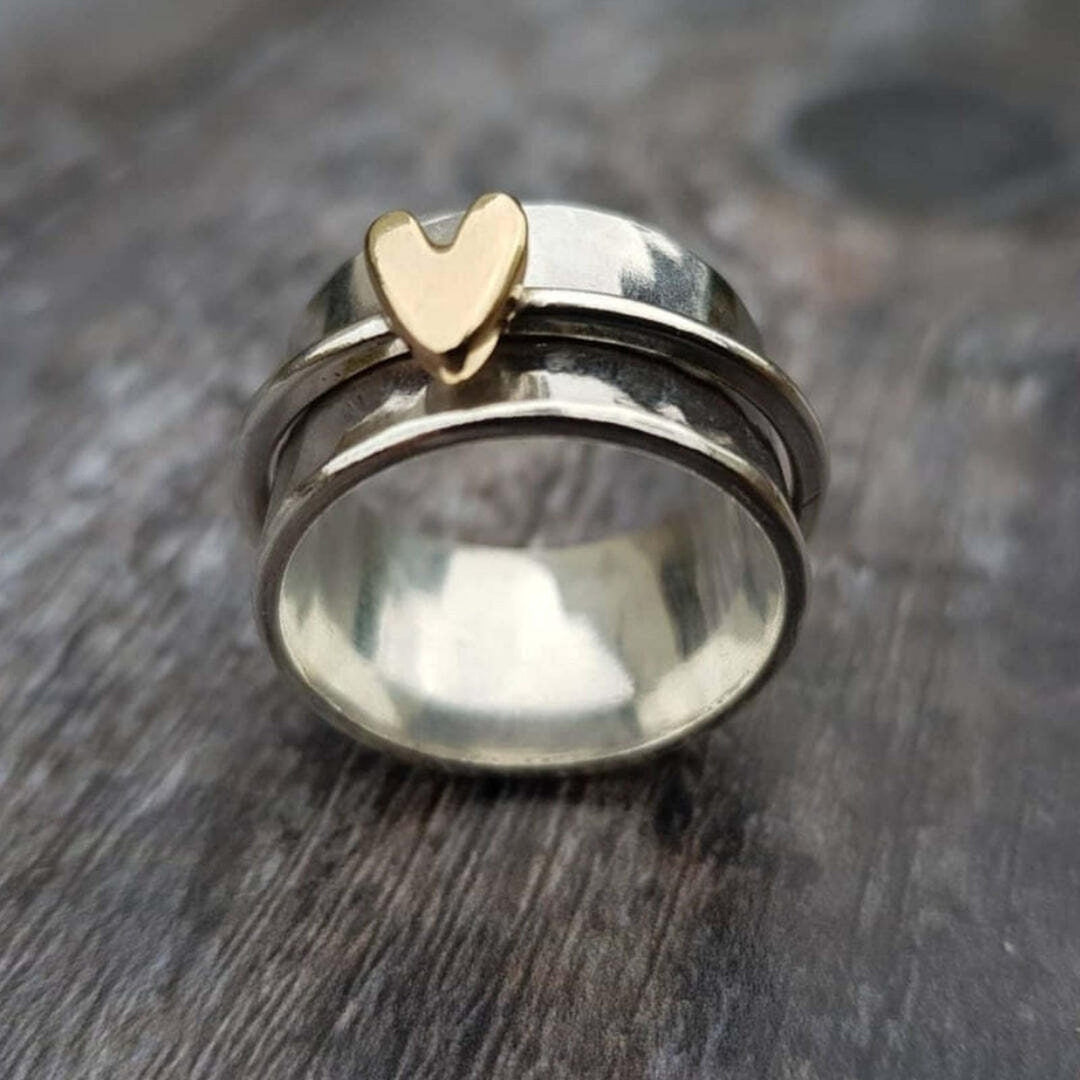 Anillo Vintage Plateado Corazón Dorado