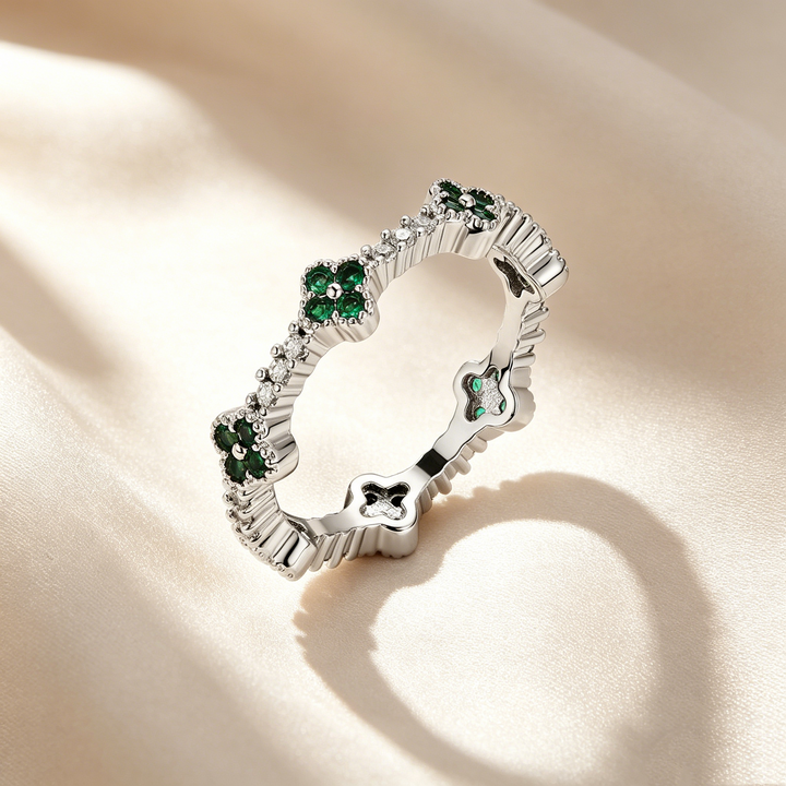 Anillo Trébol de Cuatro Hojas