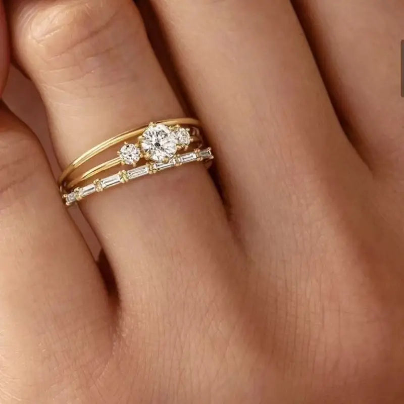 Anillo Elegante en Capas de Oro