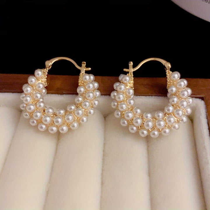 Pendientes de aro con perlas en capas