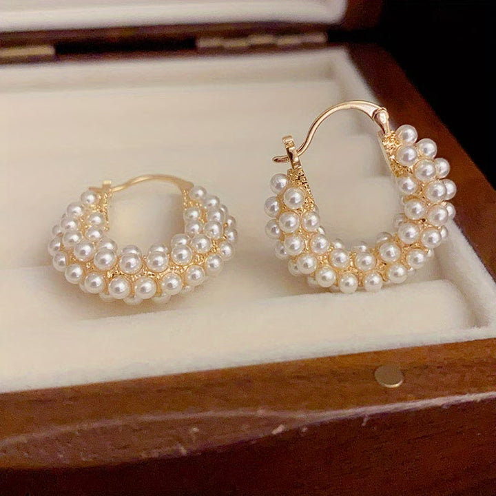 Pendientes de aro con perlas en capas