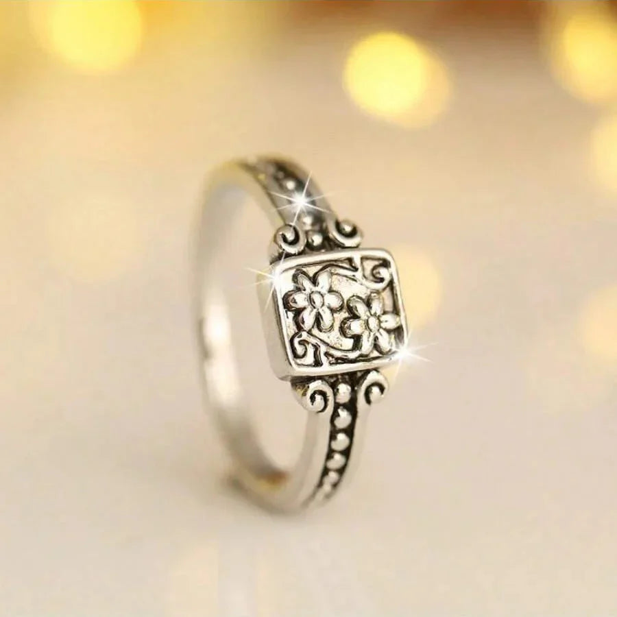 Anillo Boho Flor Tallada