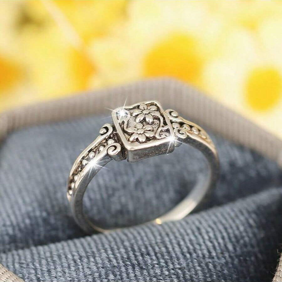 Anillo Boho Flor Tallada