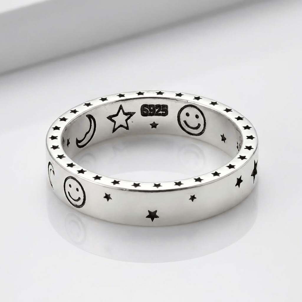 Anillo Ajustable con Luna y Estrellas Plateado