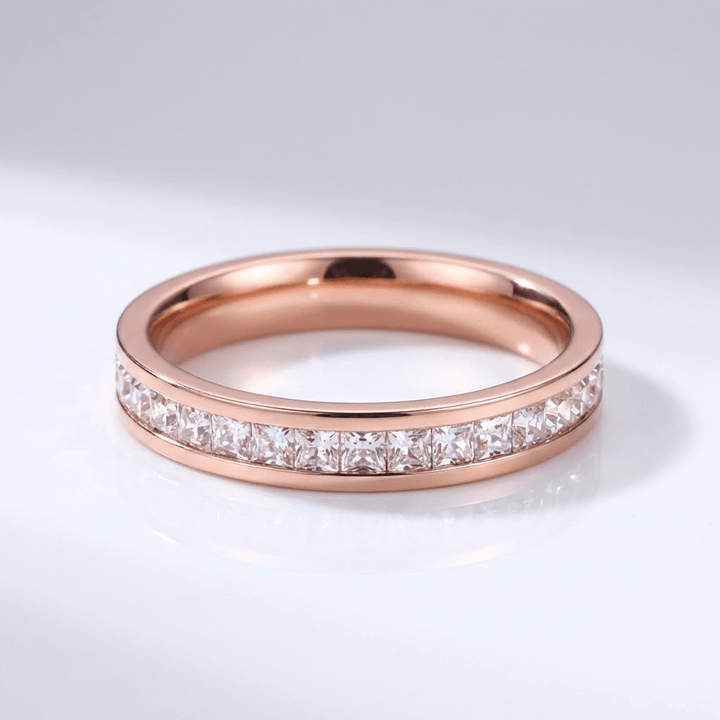 Anillo con Circonita de Oro Rosa