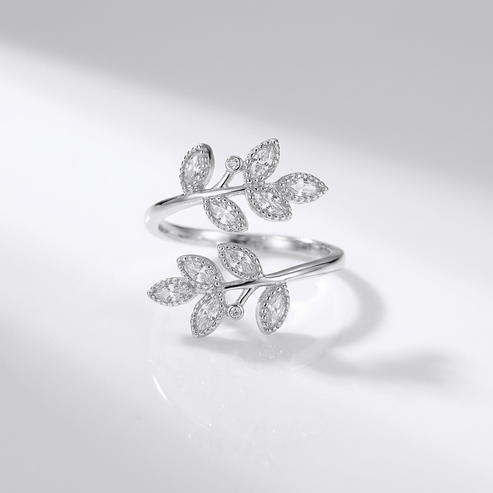 Anillo Envolvente Ajustable con Hoja de Oro