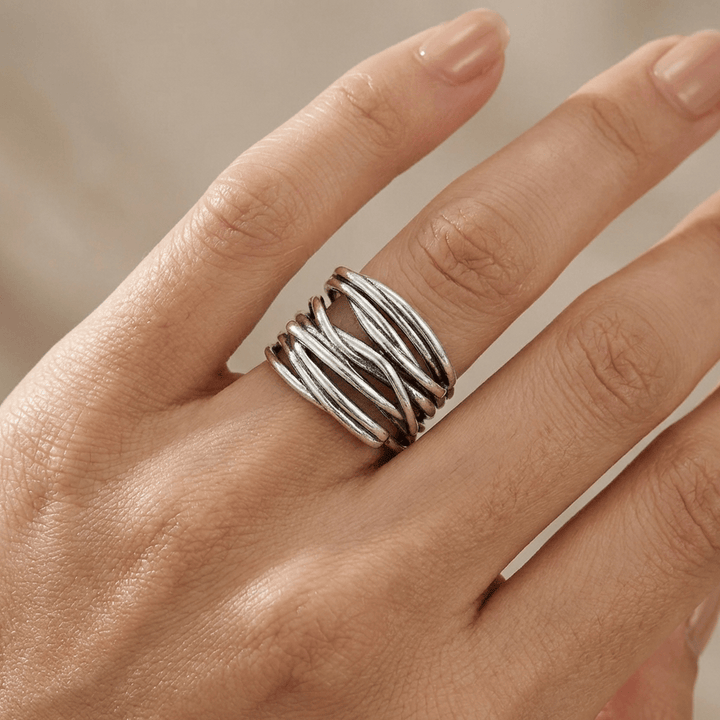 Anillo Ajustable con Circonita Plateado