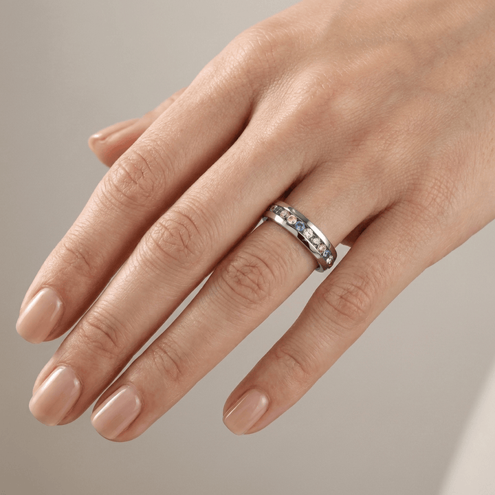 Anillo Eternity con Cristal Colorido