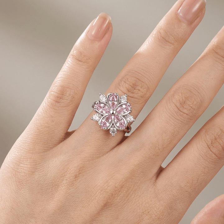Anillo Ajustable con Cereza y Flor