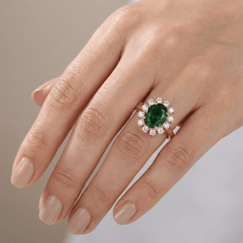 Anillo Halo Ajustable con Esmeralda