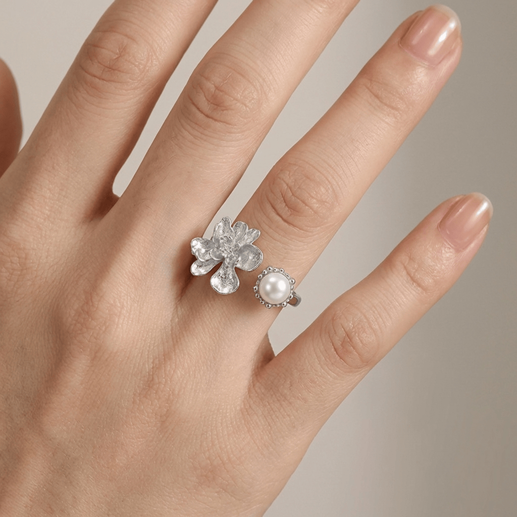 Anillo con Cuentas con Perla Plateado