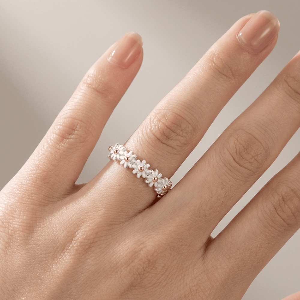 Anillo Racimo Ajustable con Margarita