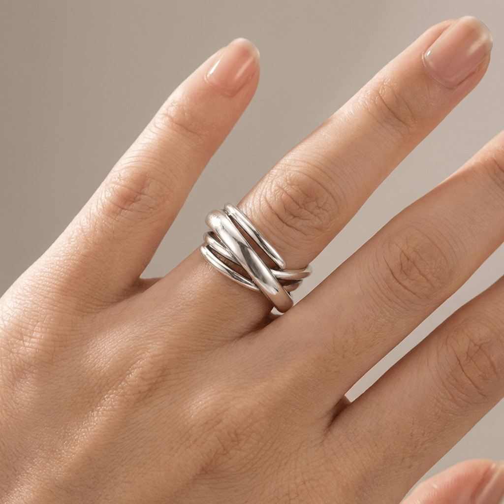 Anillo Ajustable con Circonita Plateado