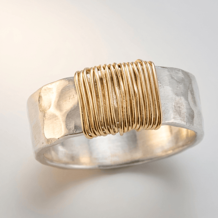 Anillo Plateado Espiral