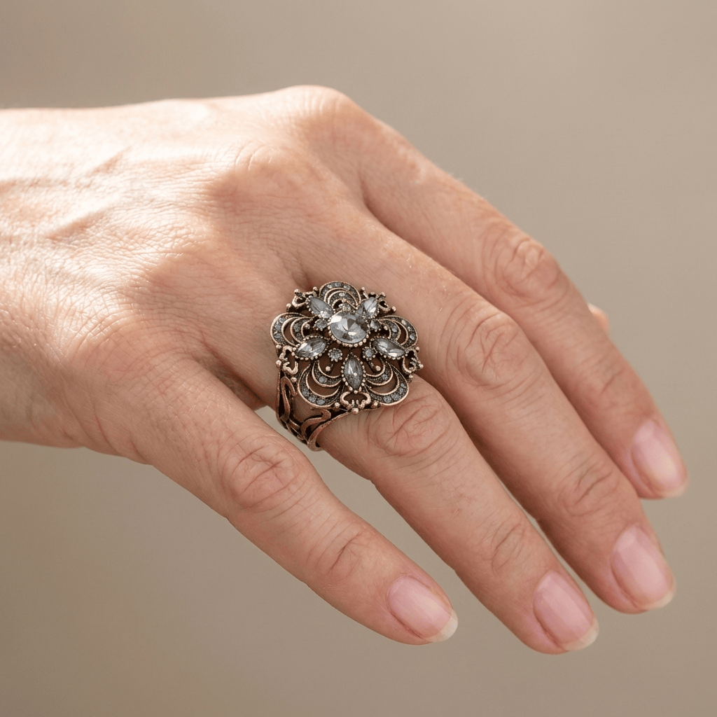 Anillo con Flor y Estallido y Cristal