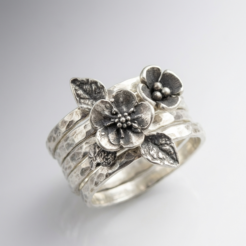 Anillo Vintage con Jardín y Flor