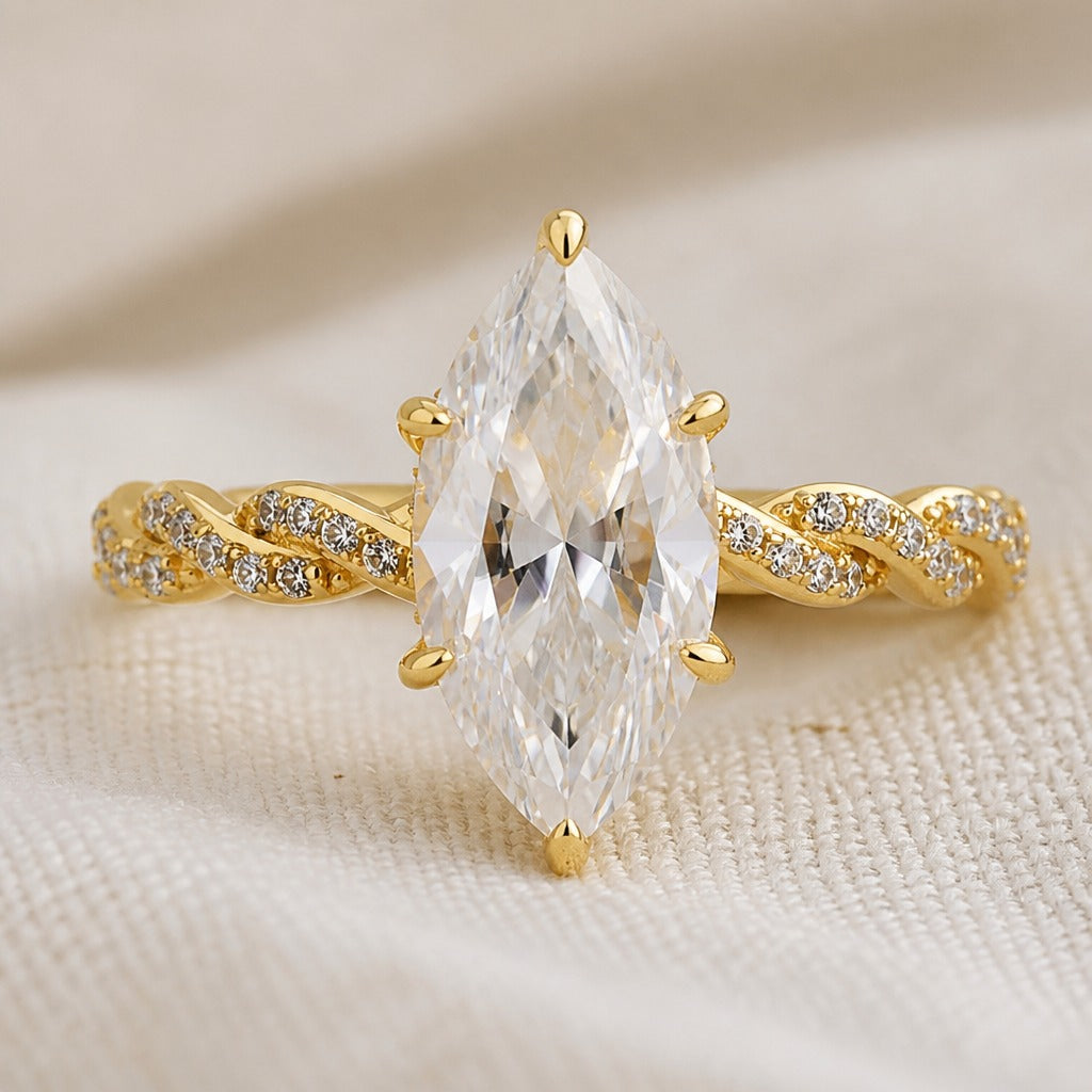 Anillo Marquesa con Cristal de Oro