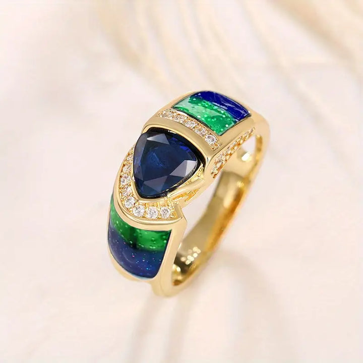 Anillo Elegante de Corte Triangular Estilo