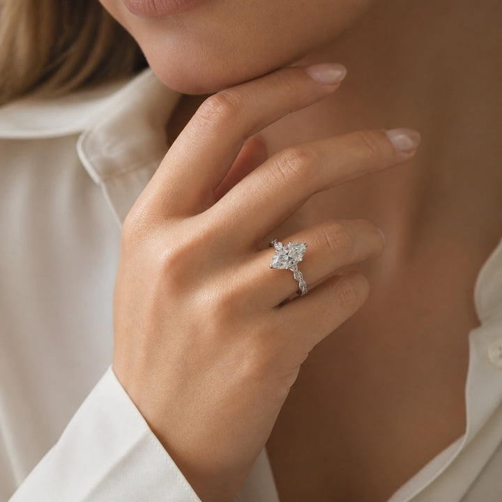 Anillo Marquesa con Cristal de Oro