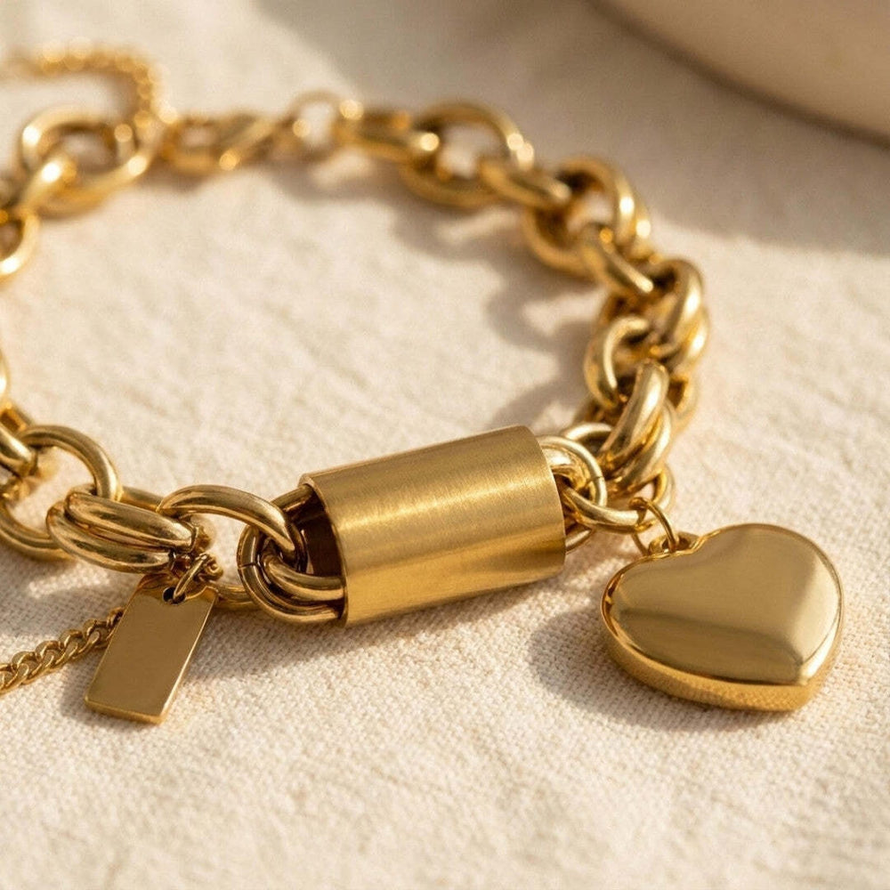Pulsera Eslabones Corazón Dorado
