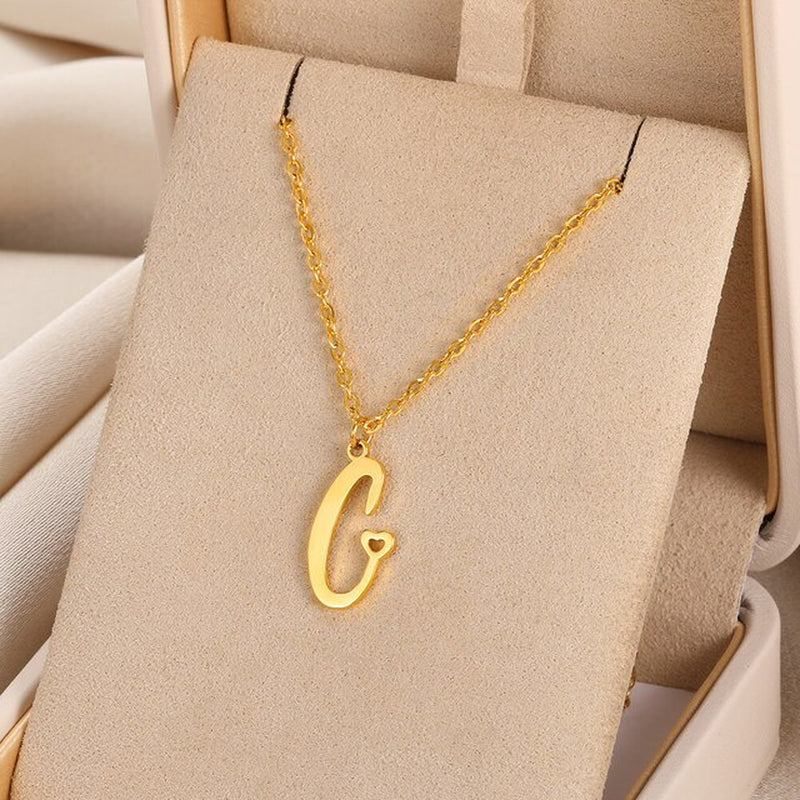 Collares con colgante de inicial