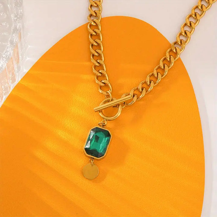 Collar de cadena gruesa con colgante