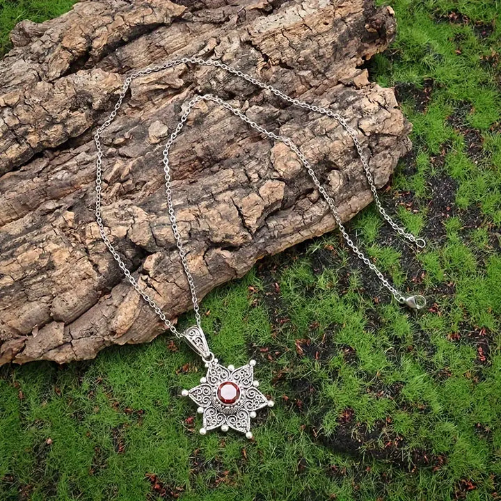Collar Jessindra Carmalyth Oro blanco