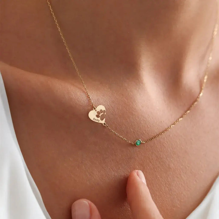 Collar puesto en el cuello