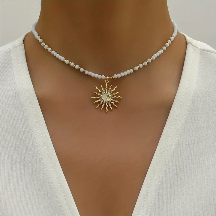 Collar Sol de Oro con Estilo