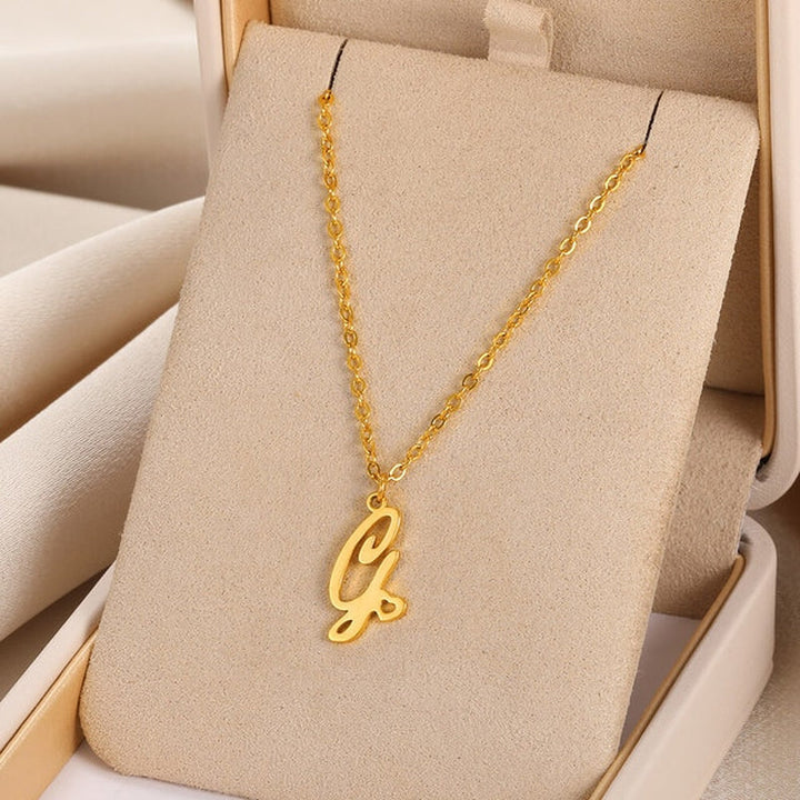 Collares con colgante de inicial