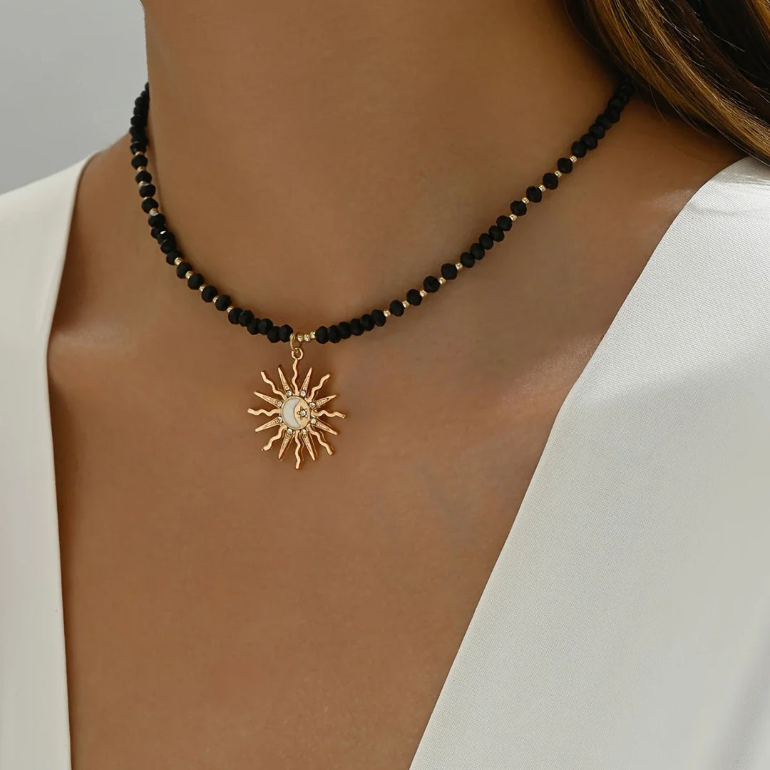 Collar Sol de Oro con Estilo