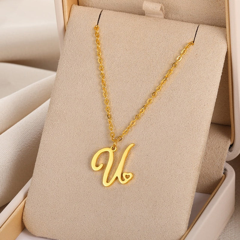 Collares con colgante de inicial