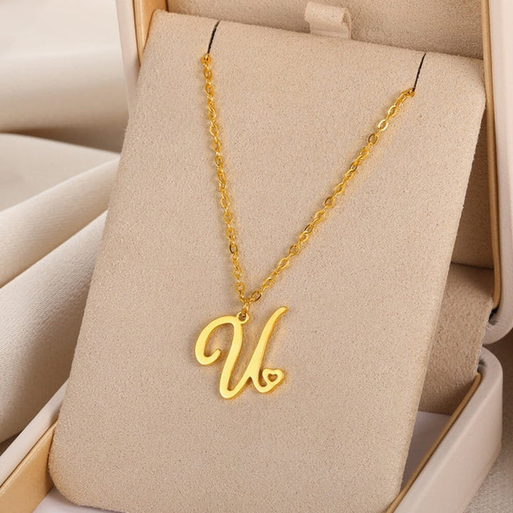 Collares con colgante de inicial