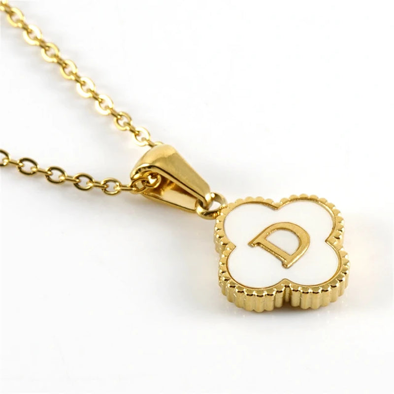Collar de inicial en forma
