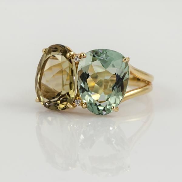 Anillo Vintage con Cristal Oliva de Oro