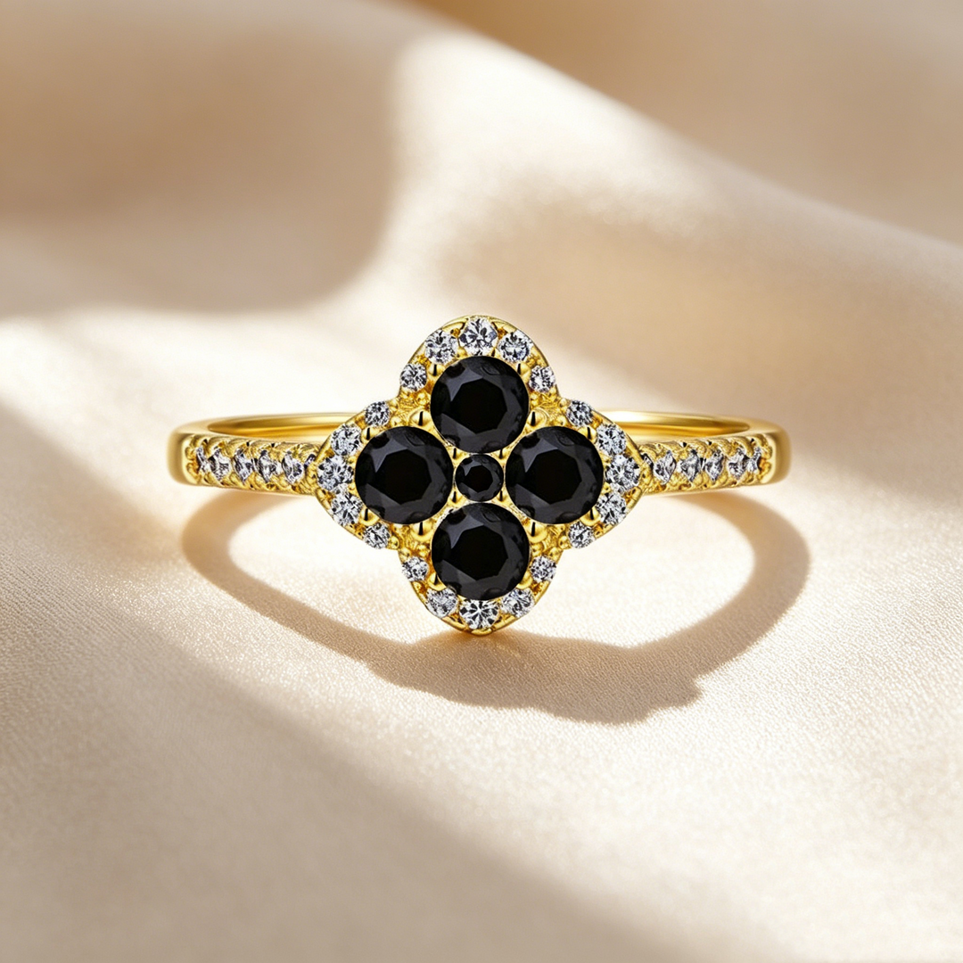 Anillo Trébol Minimalista