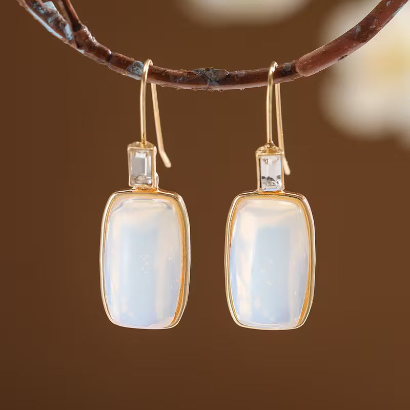 Pendientes Ópalo Blanco de Oro Elegantes