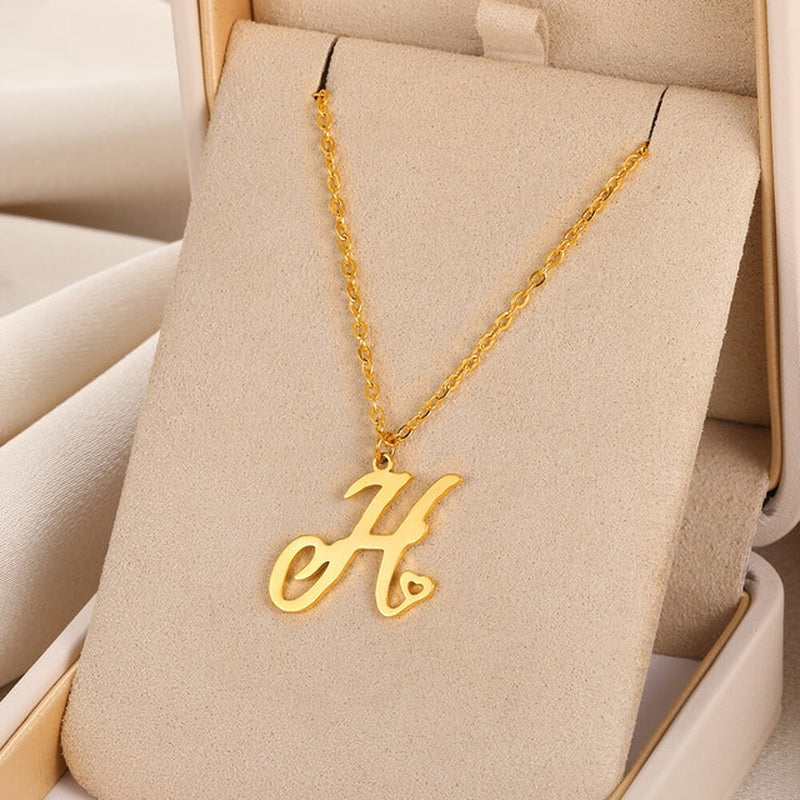 Collares con colgante de inicial