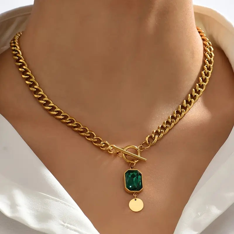 Collar de cadena gruesa con colgante