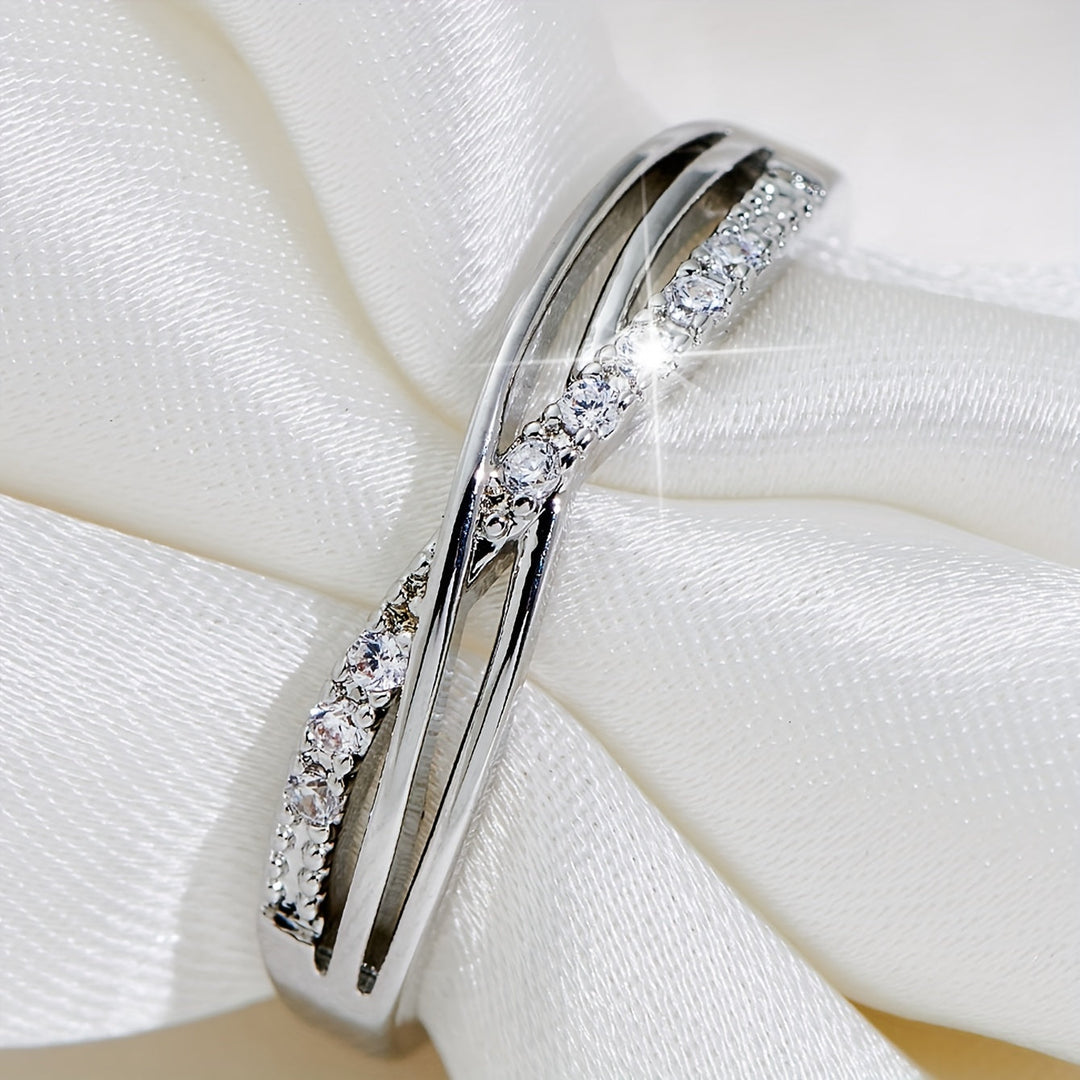Anillo Circonitas Oro Blanco Ajustable