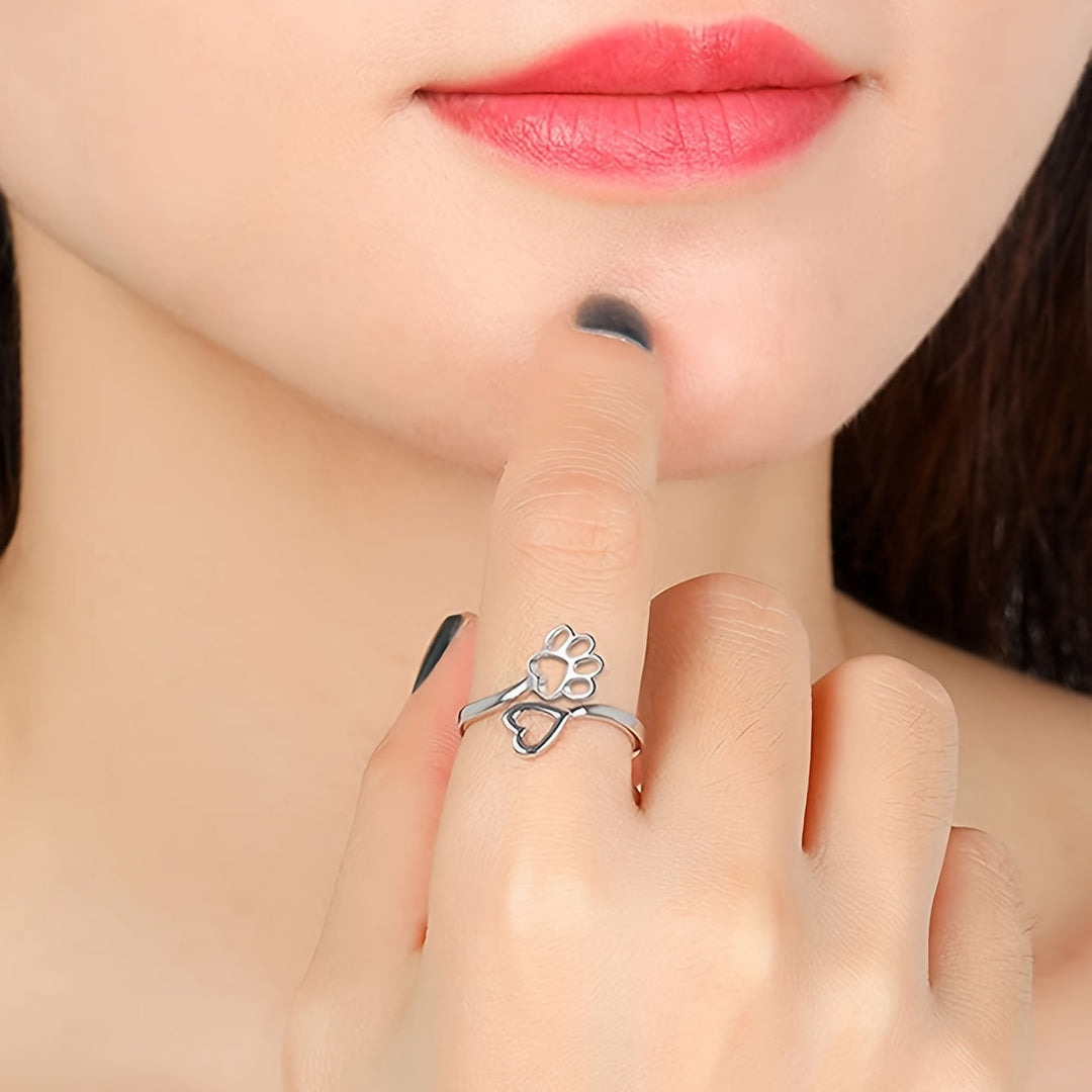 Anillo corazón con huella de perro, detalle